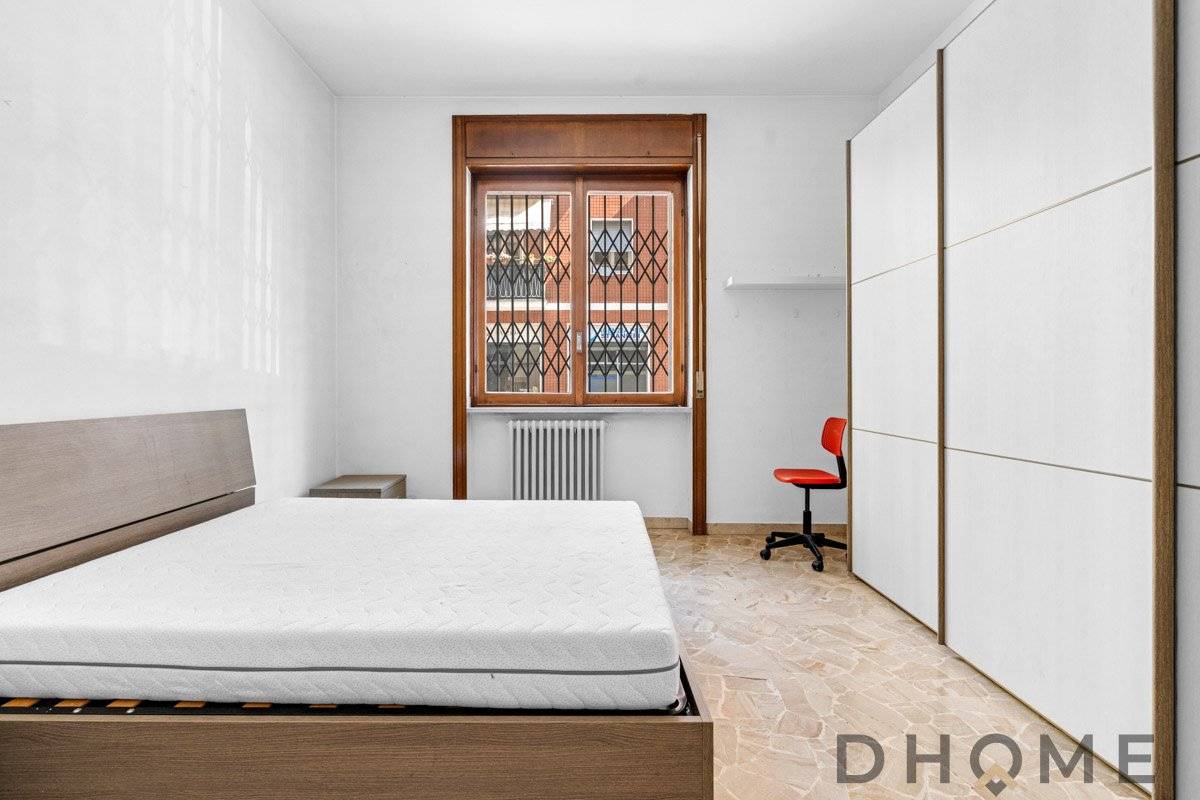 Apartamento de 4 dormitorios en Milan, Italy No. 378674