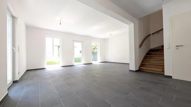 4 rooms House in Moosbrunn, Austria No. 157347