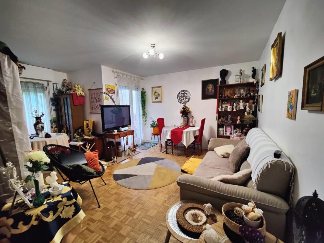 2 bedrooms Apartment in Sucy-en-Brie, France No. 143787