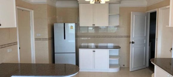 4 bedrooms Condo in Bangkok, Thailand No. 10698 4