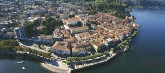 198m² Commercial property in Arona, Italy No. 303770 4
