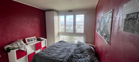 Apartamento de 2 dormitorios en Creteil, France No. 139089 4