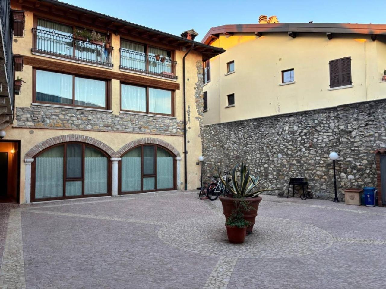 2-salle Appartement à Manerba del Garda, Italy No. 34918