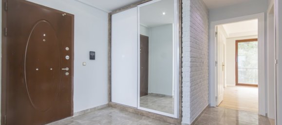 Penthouse 3+1 in Kargicak, Turkey No. 34243 3