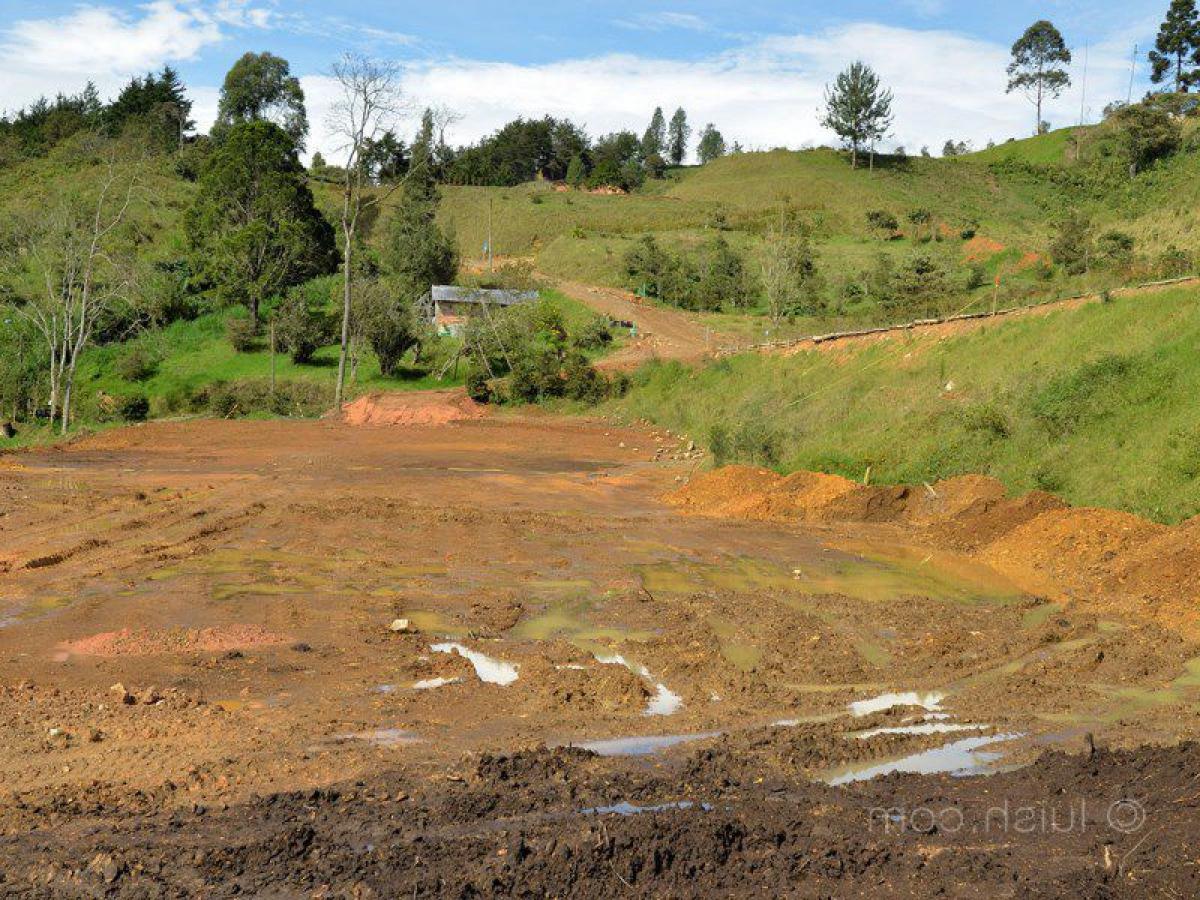 Terrain à Antioquia, Colombia No. 753