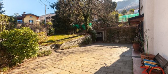 8-salle Villa à Orino, Italy No. 69009 3