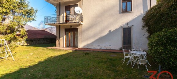 8-salle Villa à Orino, Italy No. 69009 45