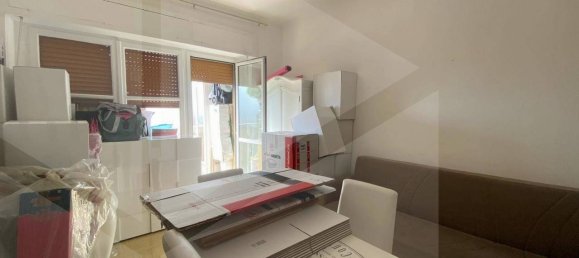 3-salle Appartement à Bari, Italy No. 17352 5