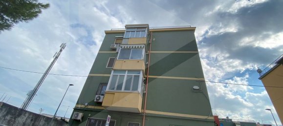 3-salle Appartement à Bari, Italy No. 17352 17