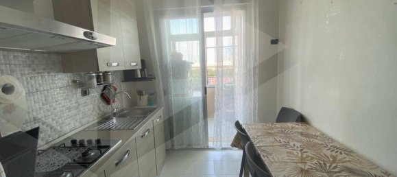 3-salle Appartement à Bari, Italy No. 17352 7