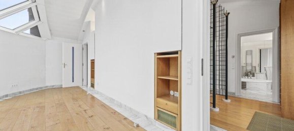 6-Zimmer Doppelhaus in Alsergrund, Austria, Nr. 259266 31