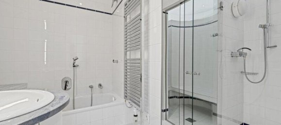 6-Zimmer Doppelhaus in Alsergrund, Austria, Nr. 259266 44