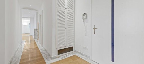 6-Zimmer Doppelhaus in Alsergrund, Austria, Nr. 259266 5