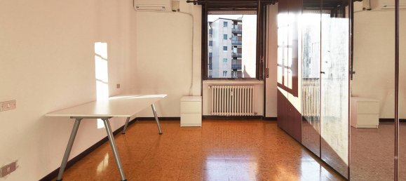 1 chambre Appartement à Milan, Italy No. 330979 25