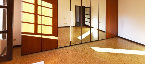 1 chambre Appartement à Milan, Italy No. 330979 18