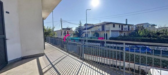 5 rooms Villa in Saviano, Italy No. 37322 26