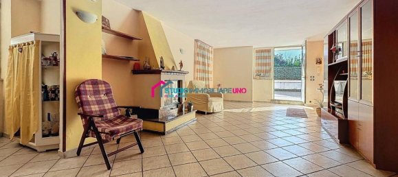 5 rooms Villa in Saviano, Italy No. 37322 10