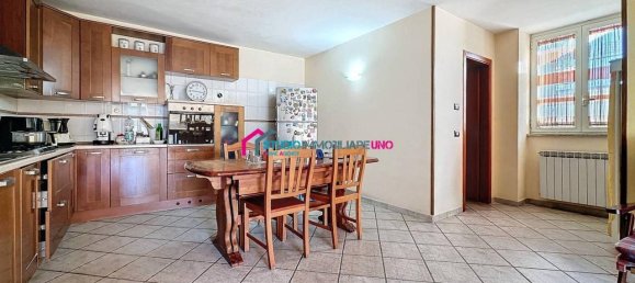 5 rooms Villa in Saviano, Italy No. 37322 13