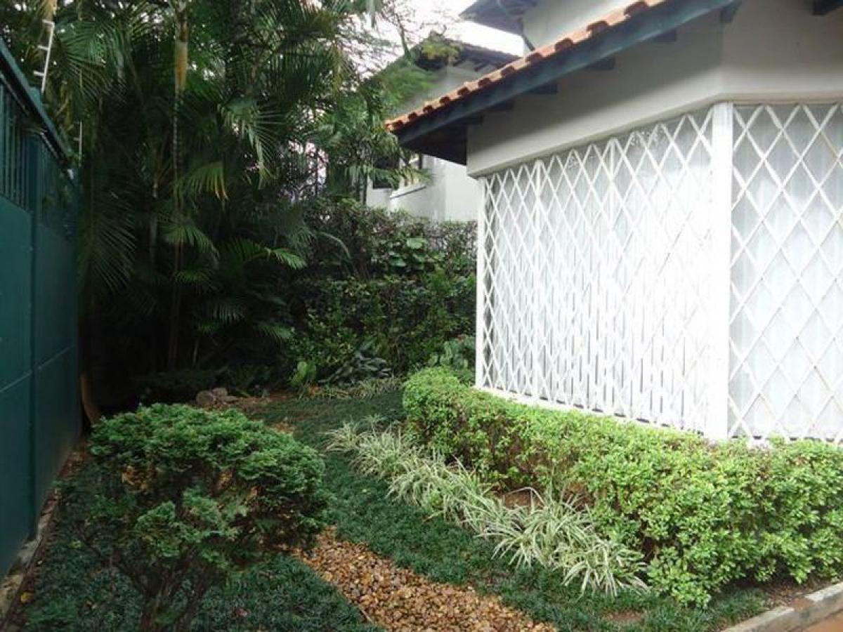 Casa de 3 dormitorios en Sao Paulo, Brazil No. 584917