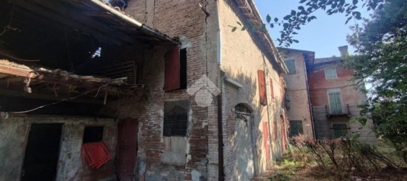 8 rooms Villa in Sassuolo, Italy No. 105420 11