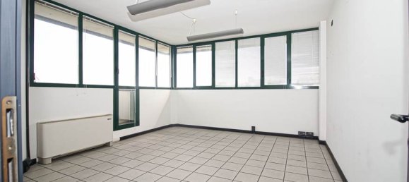 5-Zimmer Büro in Modena, Italy, Nr. 381925 21
