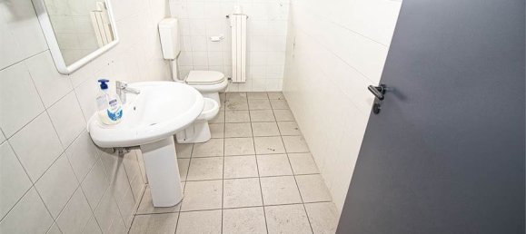 5-Zimmer Büro in Modena, Italy, Nr. 381925 28