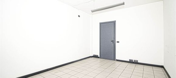 5-Zimmer Büro in Modena, Italy, Nr. 381925 11