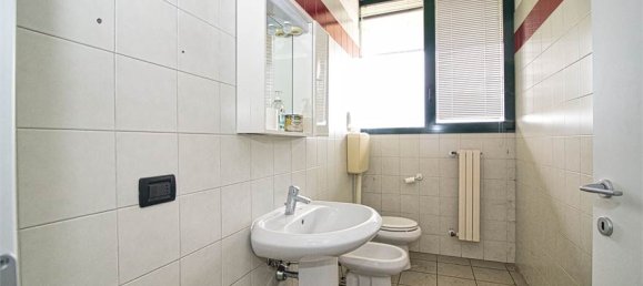 5-Zimmer Büro in Modena, Italy, Nr. 381925 5