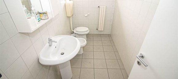 5-Zimmer Büro in Modena, Italy, Nr. 381925 6