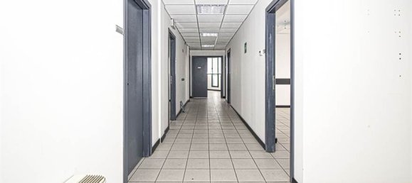 5-Zimmer Büro in Modena, Italy, Nr. 381925 12