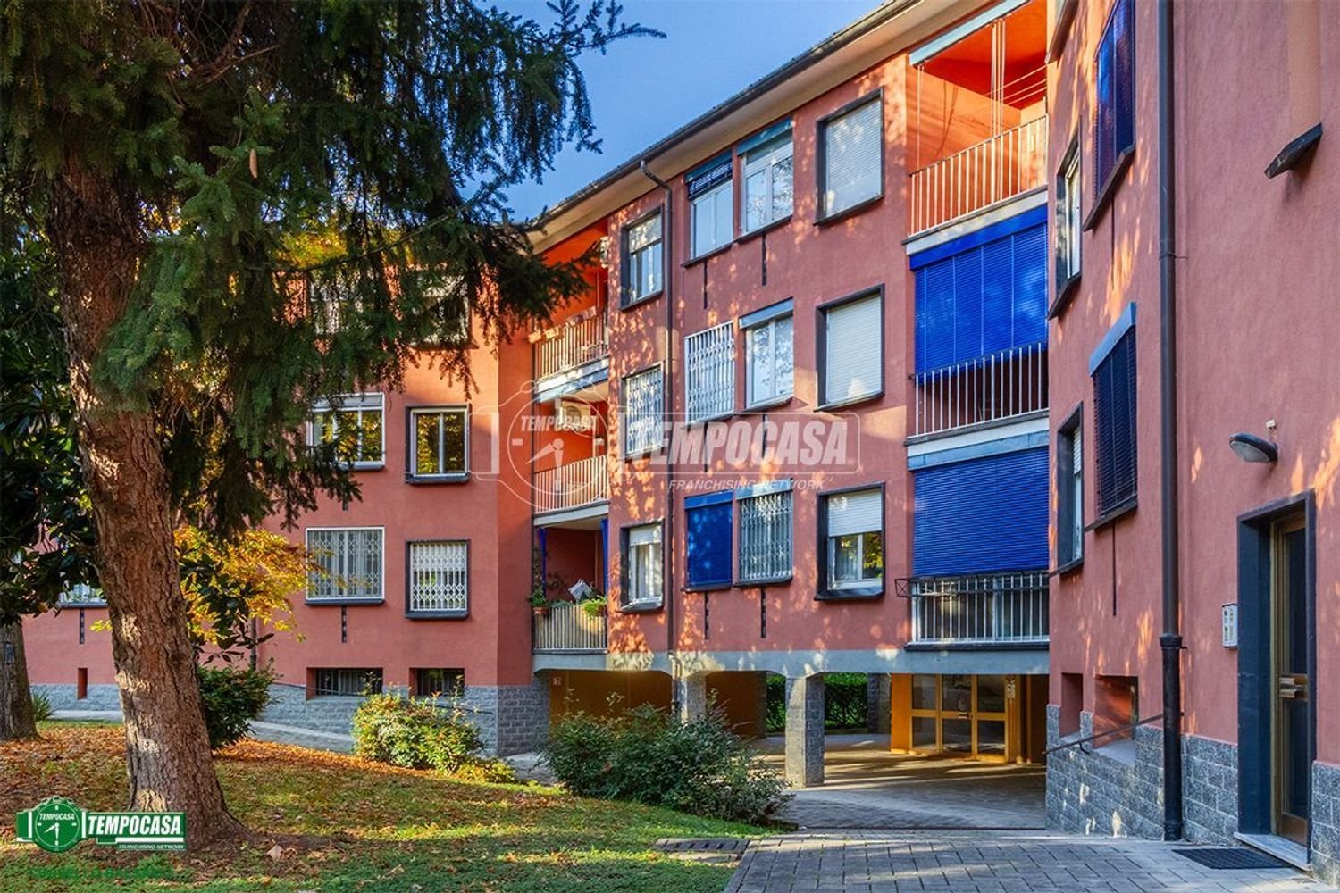 3 rooms Duplex in Cinisello Balsamo, Italy No. 287733