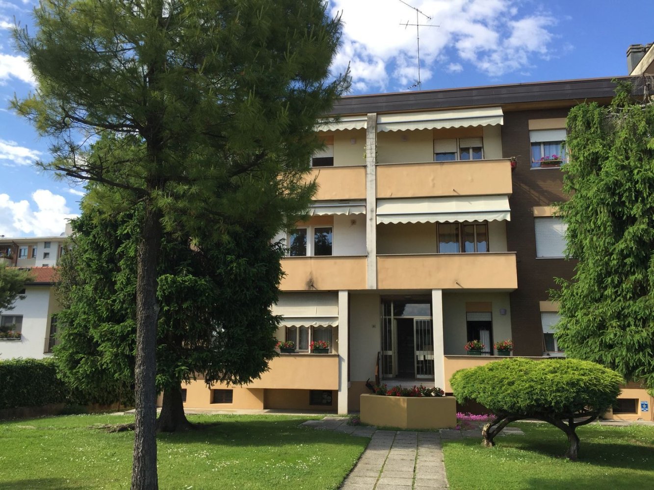 4غرفة شقة في Pordenone, Italy رقم 143110