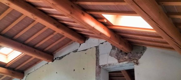 Дом с 6 комнатами в Пове дель Граппа, Италия № 114109 4