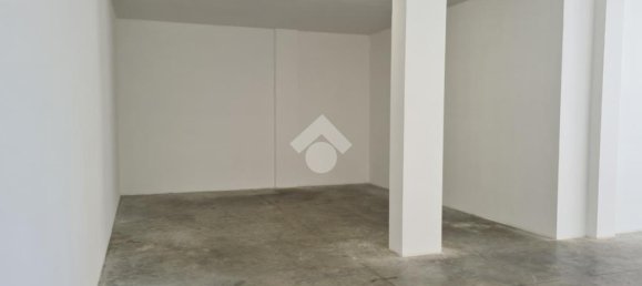 1غرفة عقار تجاري في Foggia, Italy رقم 31760 7