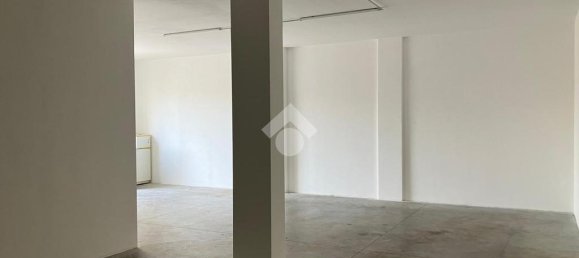 1غرفة عقار تجاري في Foggia, Italy رقم 31760 14