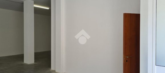 1غرفة عقار تجاري في Foggia, Italy رقم 31760 9