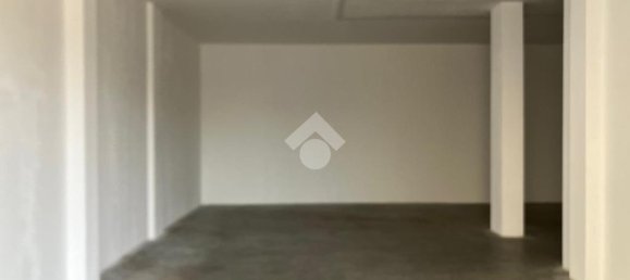 1غرفة عقار تجاري في Foggia, Italy رقم 31760 4