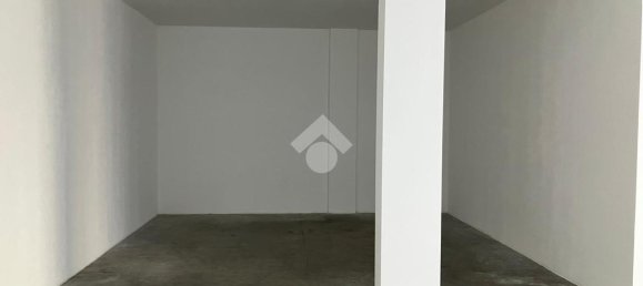 1غرفة عقار تجاري في Foggia, Italy رقم 31760 6