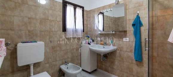 4 Schlafzimmer Villa in Pordenone, Italy, Nr. 319518 5