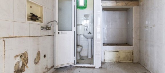 236m² Building in Lisbon, Portugal No. 131118 31