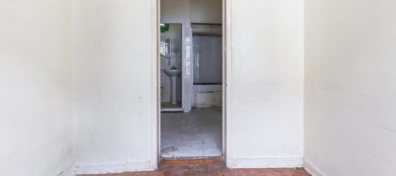 236m² Building in Lisbon, Portugal No. 131118 30