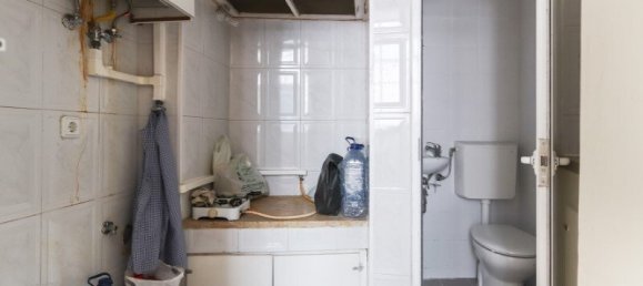 236m² Building in Lisbon, Portugal No. 131118 28