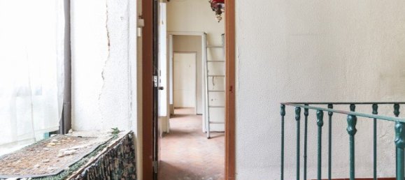 236m² Building in Lisbon, Portugal No. 131118 9