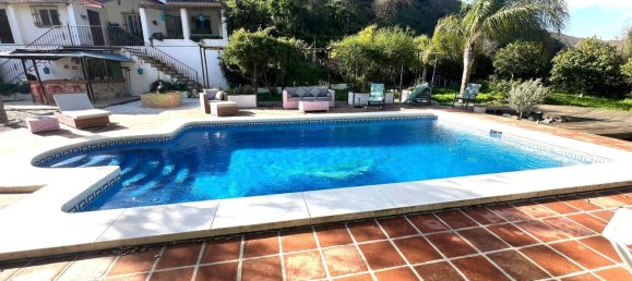 4 bedrooms House in Coin, Spain No. 137424 3