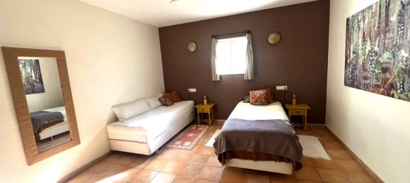 4 bedrooms House in Coin, Spain No. 137424 12