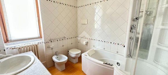 8-salle Maison à Calco, Italy No. 88899 26