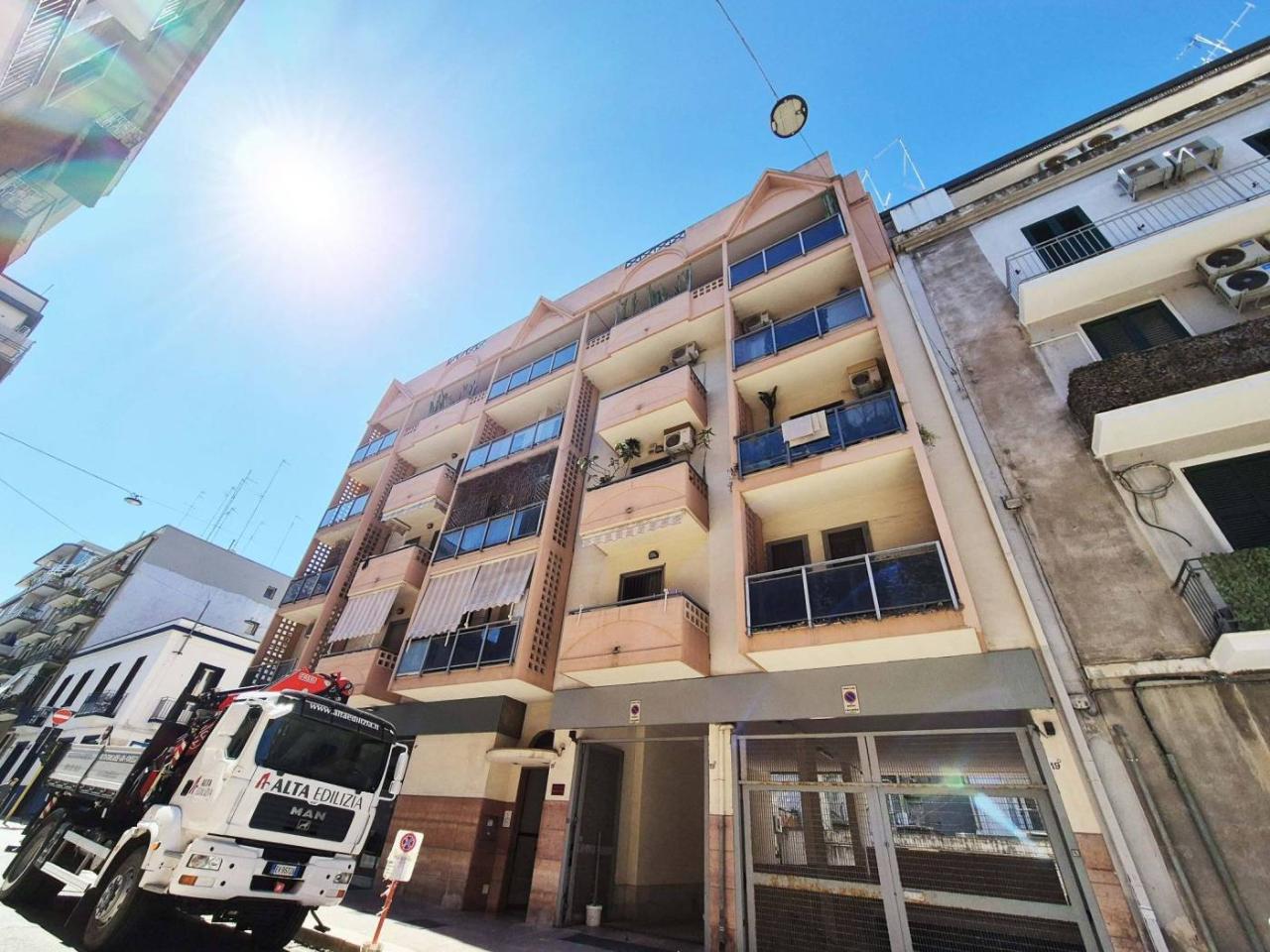 2 rooms Apartment in Bari, Italy No. 35100