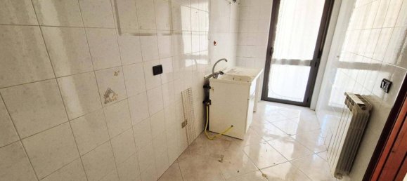 2 rooms Apartment in Bari, Italy No. 35100 4