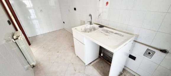 2 rooms Apartment in Bari, Italy No. 35100 10