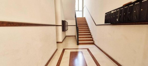 2 rooms Apartment in Bari, Italy No. 35100 2